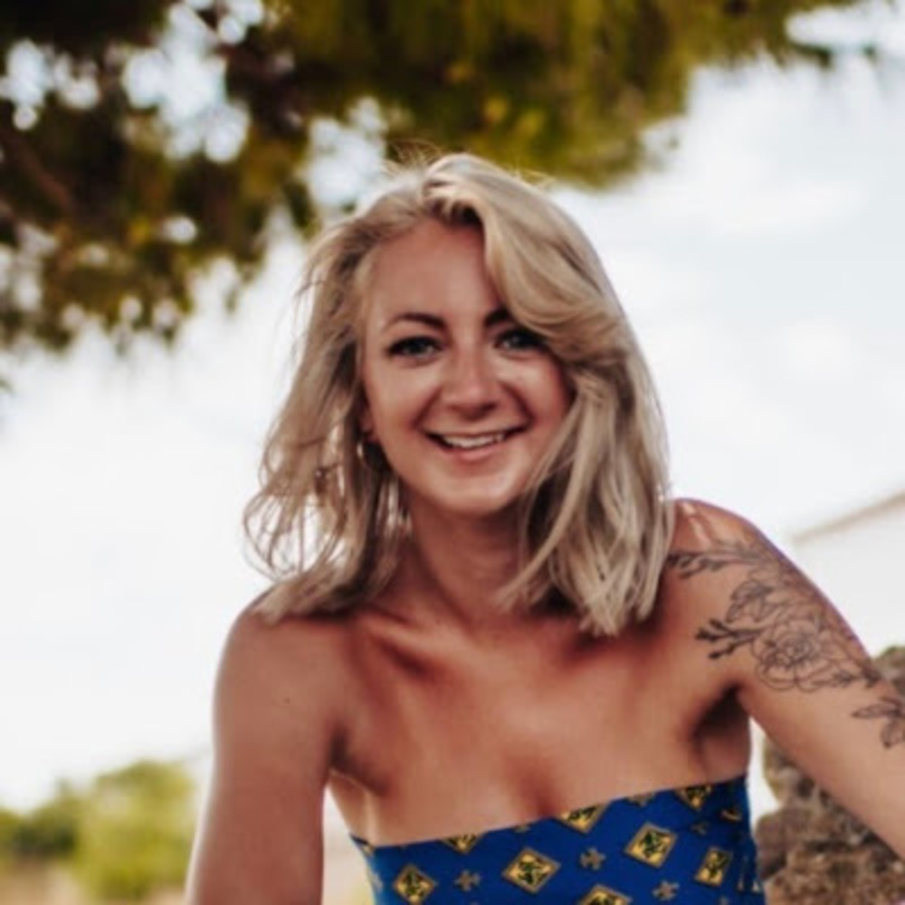 Meet your Posher, Alexandra
